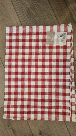 Home Trends Gingham Checkered Cotton Placemats – Red and White, Set of 4

