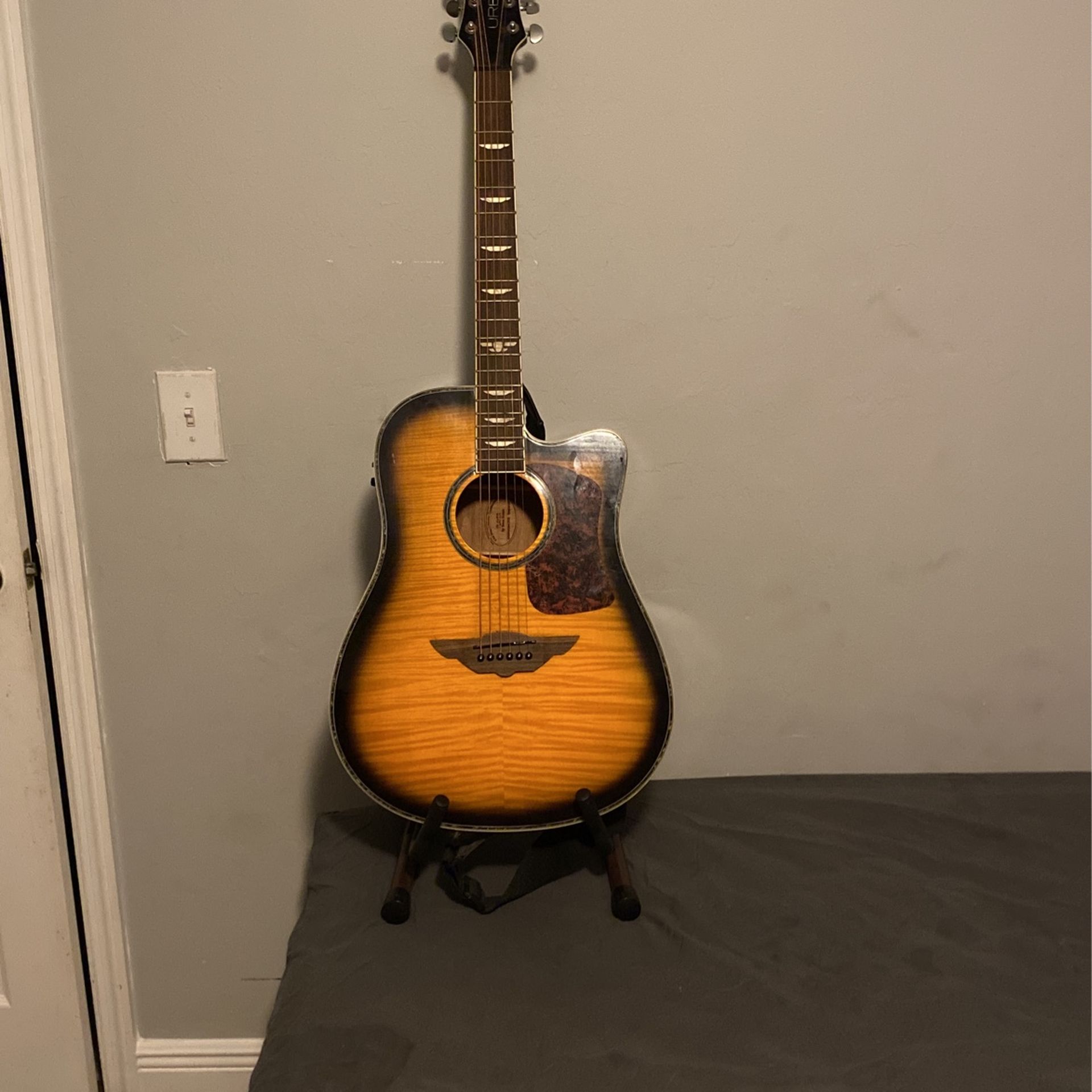 Yamaha Keith Ubran Cutaway Acoustic Guitar 