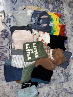 New baby clothes 6-9 months.