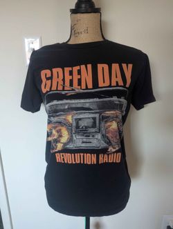 REVOLUTION RADIO GREEN DAY BAND T-SHIRT MEN'S SIZE SMALL