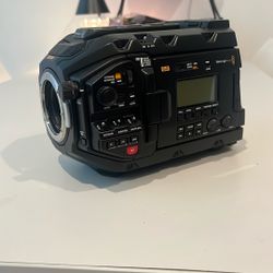 Blackmagic Design Ursa Mini Pro 4.6k G2 Canon EF Mount
