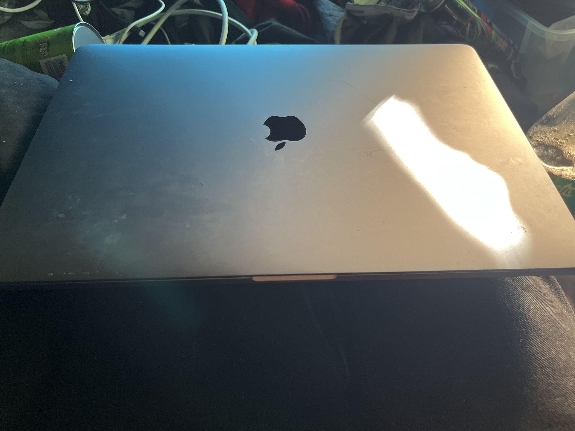 MacBook Pro 2019 unlocked