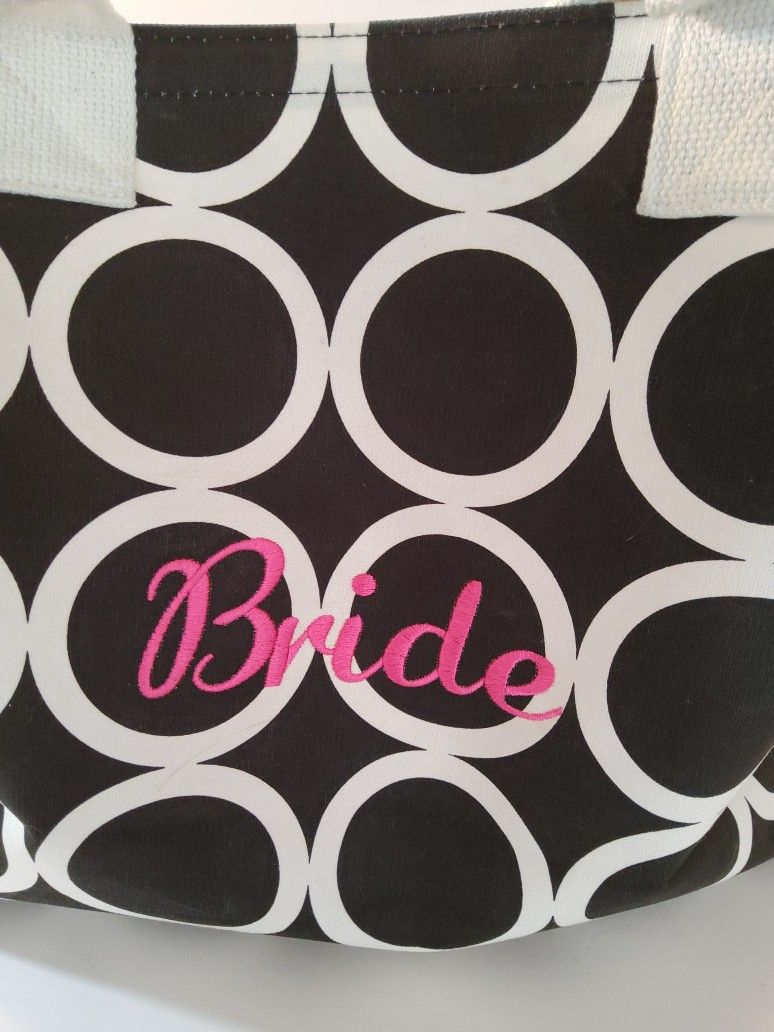 Brand New Must Have For The Bride . Great For All Last Minute Stuff . Size . 12"× 19. "