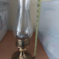 BRASS OIL LAMP IN GOOD CONDITION 