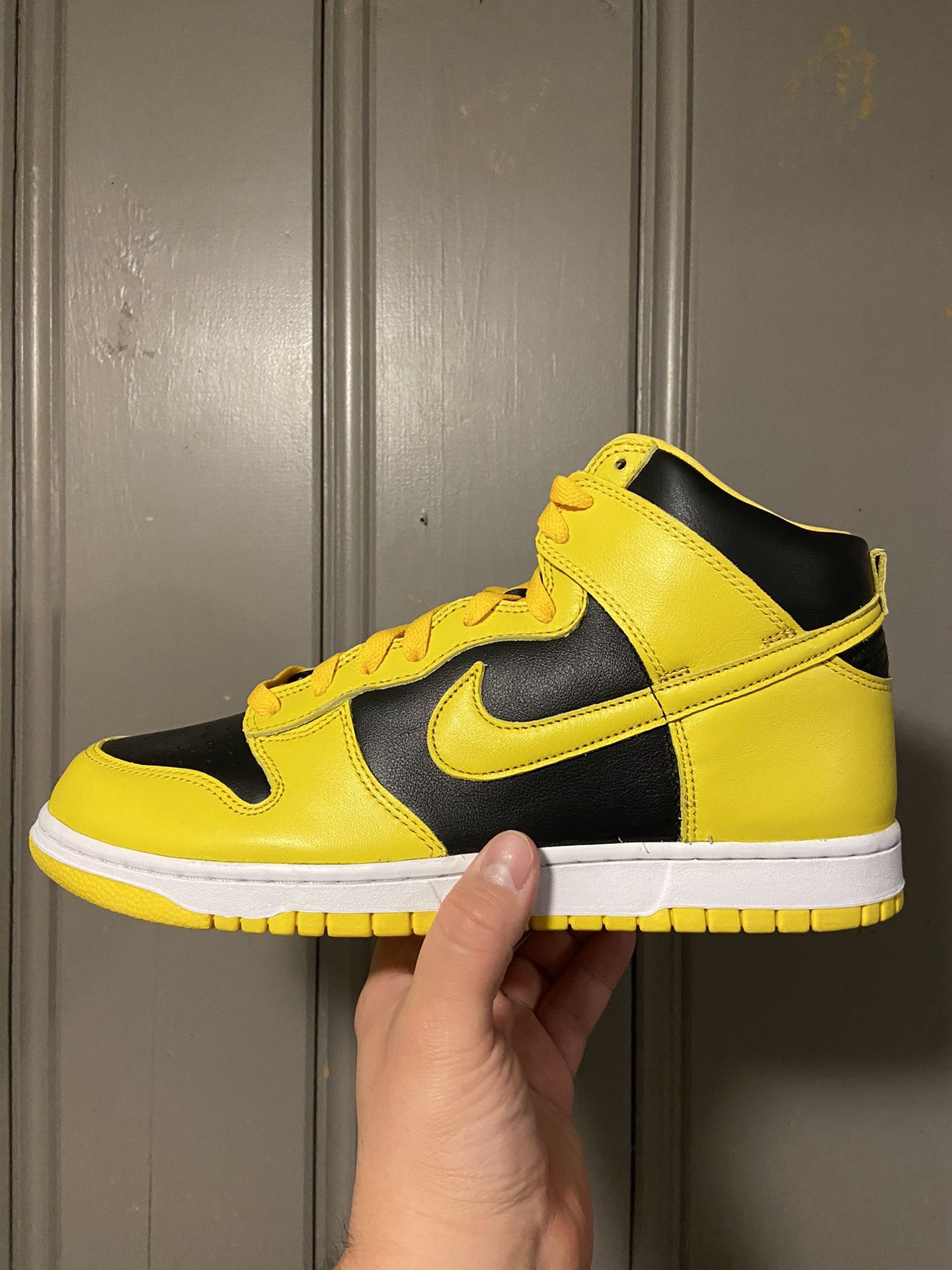 Nike Dunk High “Vasity Maize” Size In Worn 1x Comes