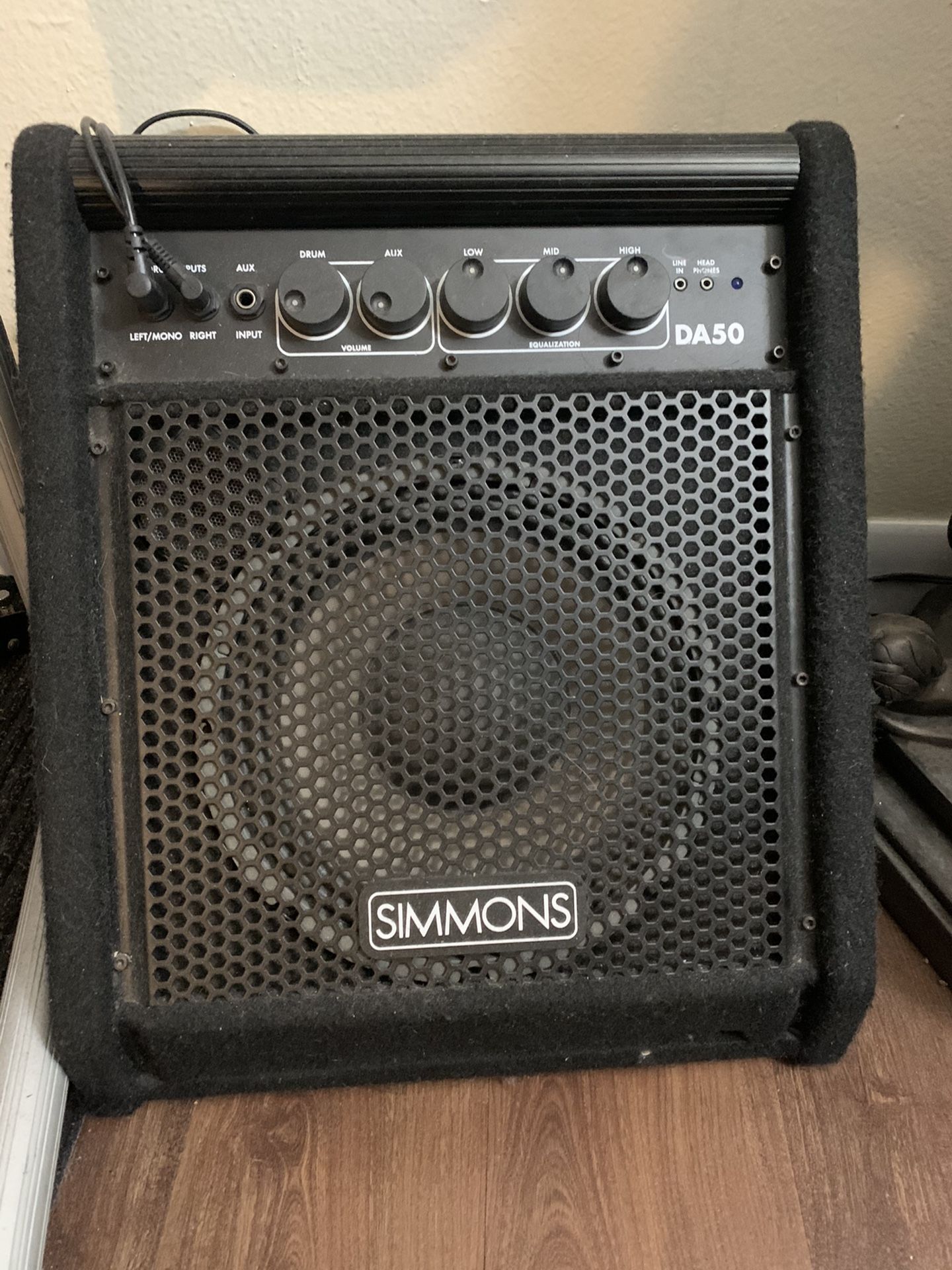 Simmons 50 watt keyboard/ electric drum set amp