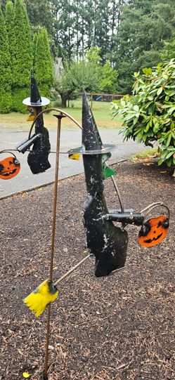 Metal Halloween Witch Yard Stake Decorations