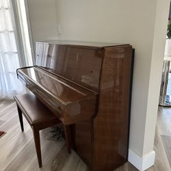 Yamaha Mahogany Piano
