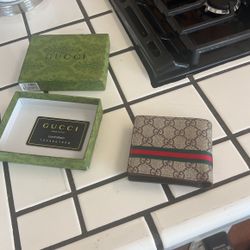 Gucci Wallet Authentic