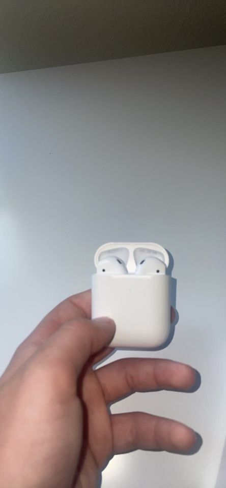 *BEST OFFER* Airpod 1s (BRAND NEW)
