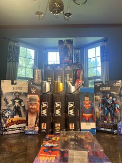 Action Figurine Lot! (Marvel, DC, WWE,etc.)