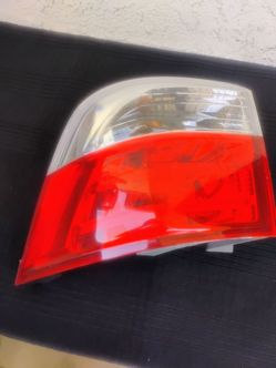 2014 to 2017 Honda Odyssey Right side tail light OEM $50