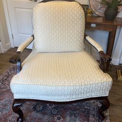 Bassett Upholstered Accent Chair – Solid Wood Frame