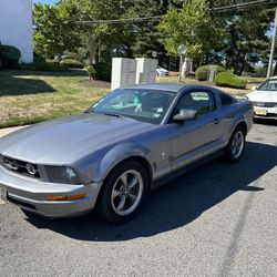 2006 Ford Mustang Premium Edition 