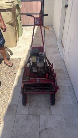 Mclain 17” mower, red with grass catcher