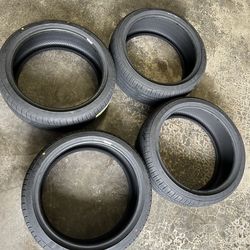 Set of 4 TR66 205/40R17