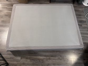 Brooklyn Bedding Queen Foundation