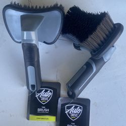 Tire & Wheel Brush