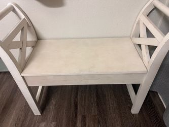 White Distressed Farmhouse Bench with Storage
