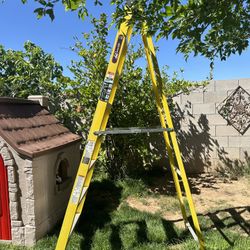 8ft Louisville Step Ladder 