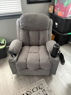 Recliner chairs