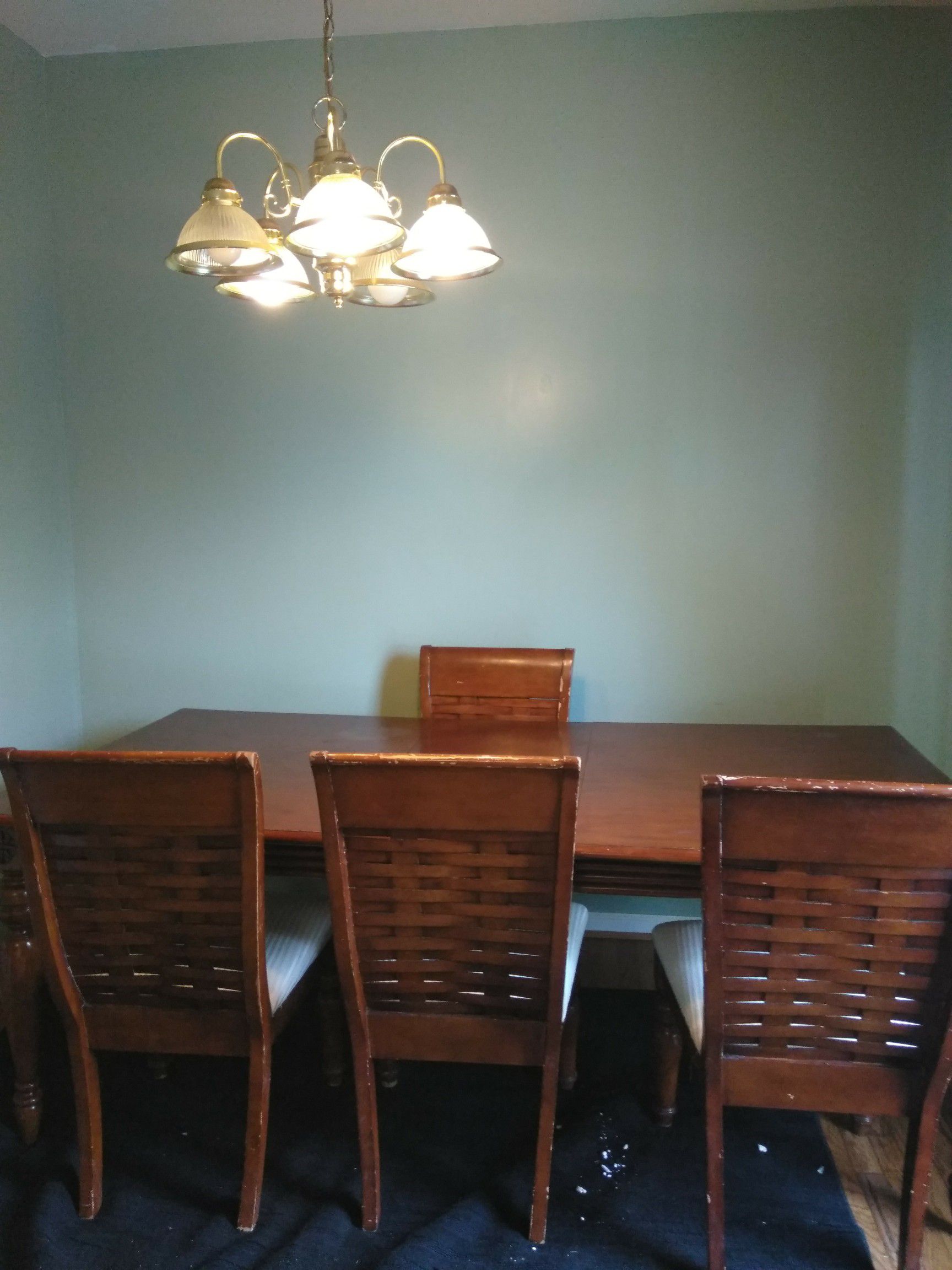 Dinning room table and chairs