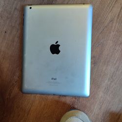 Apple Earbuds 4th Gen For Sale Basically Brand New