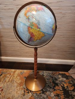 Floor-standing globe