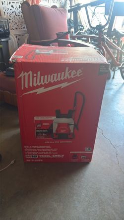 Milwaukee M18 4-Gallon Backpack Sprayer Tool Only
