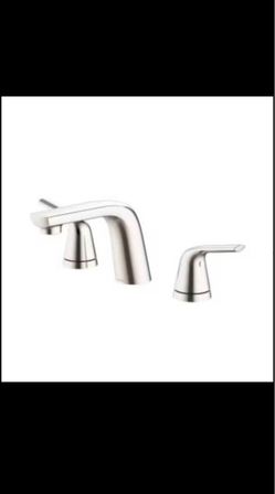 NEW Gerber Lemora D304134BN 2-Handle Widespread Faucet Brushed Nickel