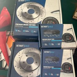 2014 Dodge Dart Rotors & Brakes