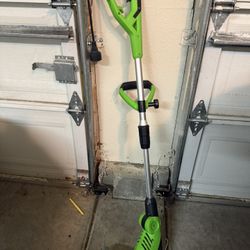 Vacuum cleaner and lawn mower