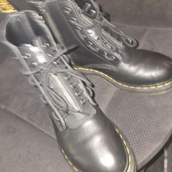Womens Doc Martens Size 9