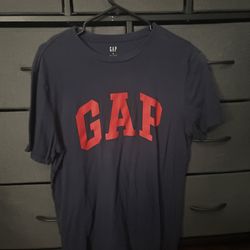 Gap shirt