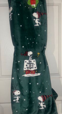 Peanuts Snoopy Christmas Throw Blanket “Be merry & bright”