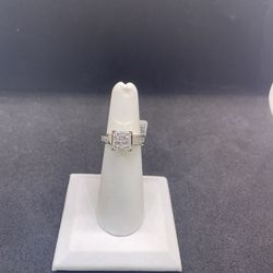 14KT Diamond Ring