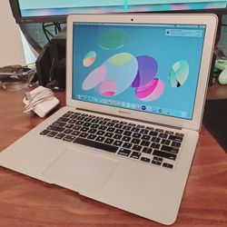 Apple MacBook Air Laptop. Core i5, Updated MacOS, 12