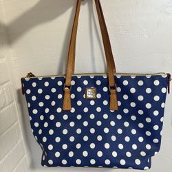 Authentic Dooney & Bourke Tote