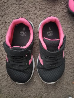 Girls shoes $5 each