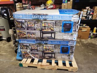 Even Embers
Santa Maria Charcoal and Wood Grill in Black with Cover Included