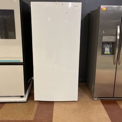 20 Cubic Ft. Frigidaire Stand Up Freezer‼️‼️