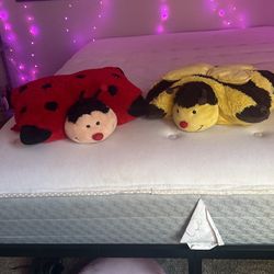 ladybug and bumblebee pillow pets