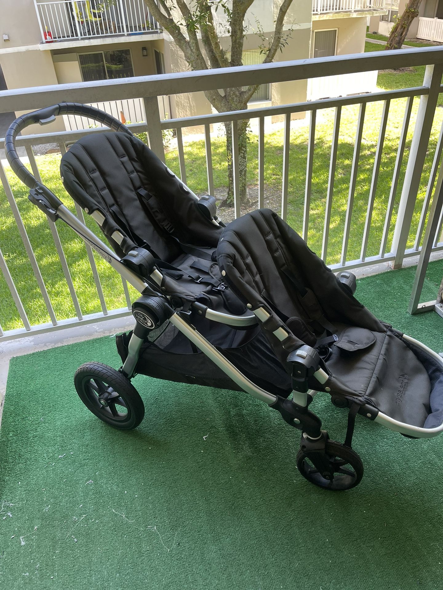 City Select Single To Double Stroller & 4 Moms Momaroo 