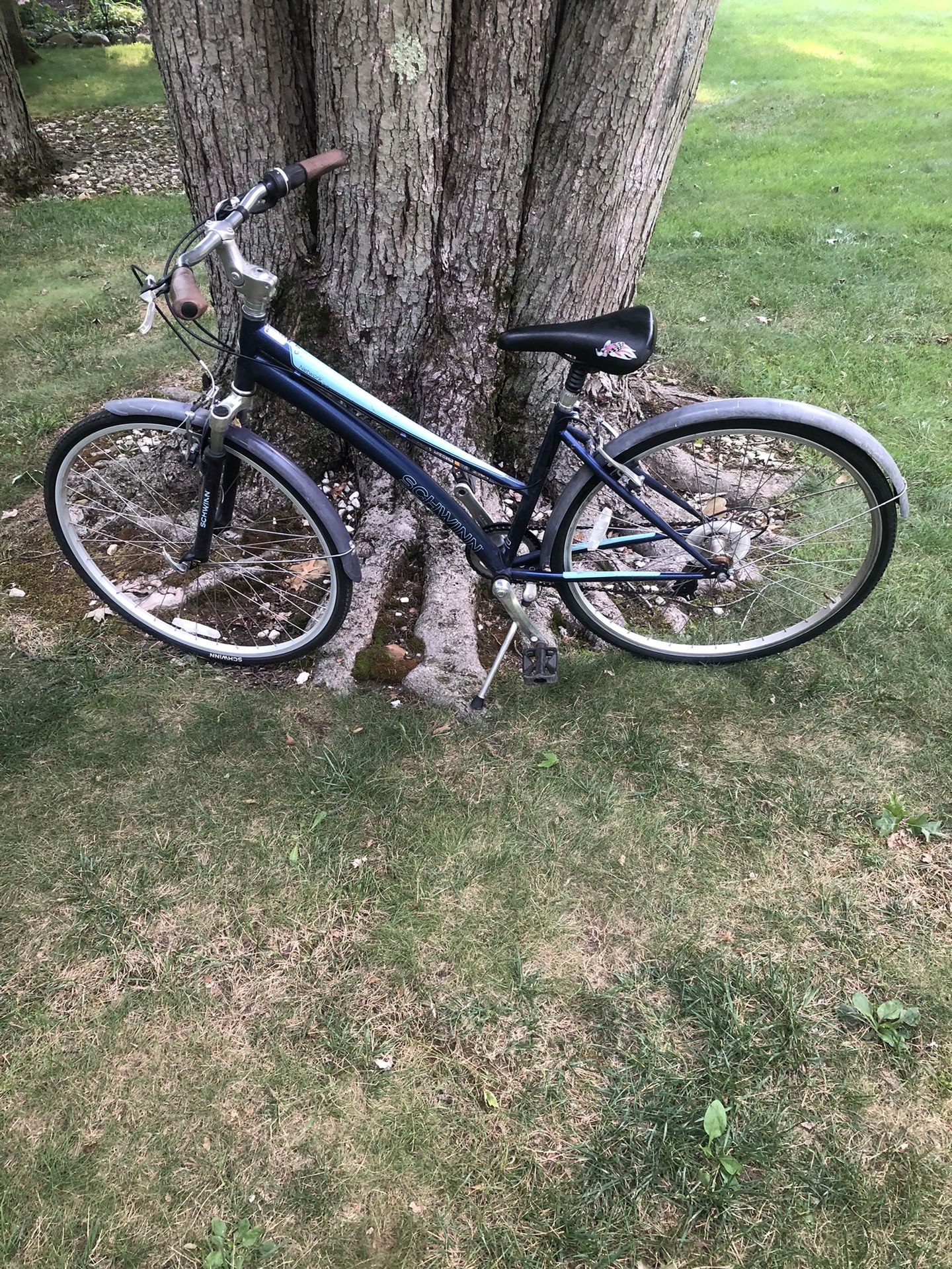 28” Hybrid Bike (7 Speed, Light Weight)