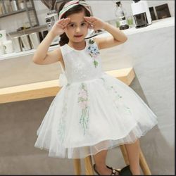 Litter girl pink & white sleeveless dresses. Tutu dress