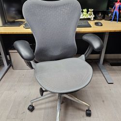 LIKE NEW HERMAN MILLER MIRRA 2 GREY COLOR WITH ALUMINUM BASE 