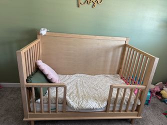 Pottery Barn Nash Crib incl toddler conversion kit