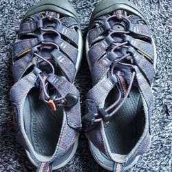Keen Womens Sandals Size 9 W