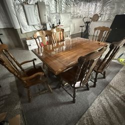 Dining Table and 6 Chairs