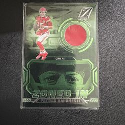 2021 Panini Zenith Zoned In # ZI-PMS Patrick Mahomes II Memorabilia Card